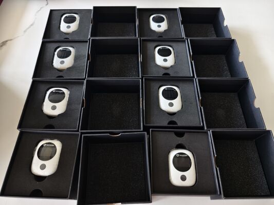 Personal Dosimeter with Scintillation Detector for 11cps/μSv/h Sensitivity and 0.01 μSv/h To 10 Sv/h Range