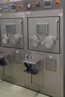 Nuclear Radiation Hot Cell with 2 Inches Thickness and Artificial Intelligence Control for High Effectiveness