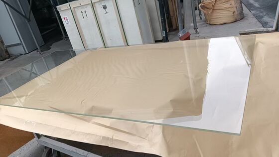 Loodglas Stralingsbescherming Loodglas met een dichtheid van 5,5 Gcm3 Hoog zichtbaar lichttransmissietransparantie voor stralingsbescherming