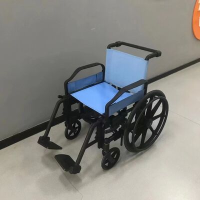 170 kg Gewichtscapaciteit MRI Compatibele niet-magnetische rolstoel met traditioneel ontwerp voor rehabilitatietherapie