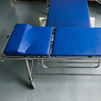 Opvouwbare niet-magnetische brancard met niet-magnetische aluminiumlegering en drie verstelbare veiligheidsriemen voor MRI-ruimtes
