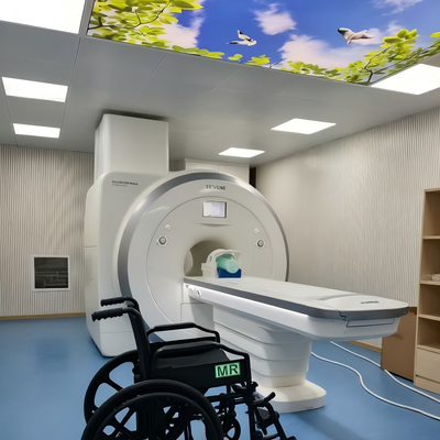 Lichtgewicht niet-magnetische rolstoel 100 cm x 65 cm x 90 cm Ontworpen voor MRI-gevoelige omgevingen. Veilig