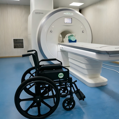 Opvouwbare niet-magnetische rolstoel met een zitgrootte van 460 mm en MRI-veilig ontwerp voor ziekenhuizen
