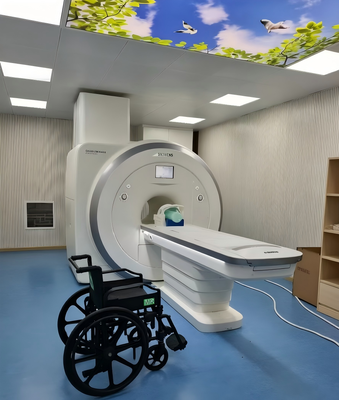 Niet-magnetische rolstoel met verstelbare voetstaanders met aluminium frame en 120 kg gewichtscapaciteit