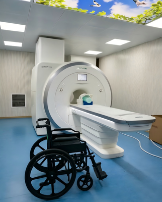 Opvouwbare niet-magnetische rolstoel met wegklapbare voetsteun en speciaal niet-magnetisch metaal voor MRI-compatibiliteit